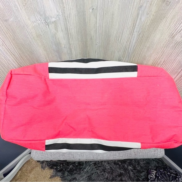 Victoria’s Secret Large Duffel Bag - Picture 5 of 6